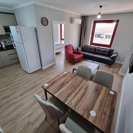 Royal Homes 405 Aparthotel 3*