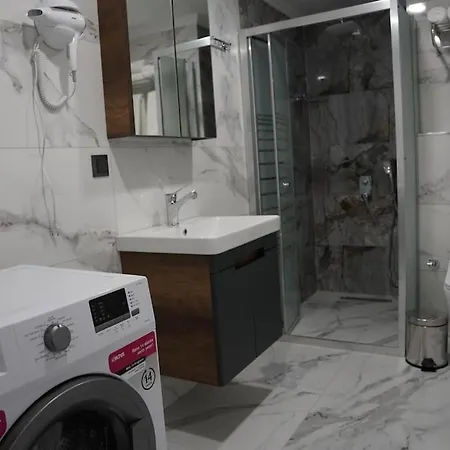 Royal Homes 405 Aparthotel 3*
